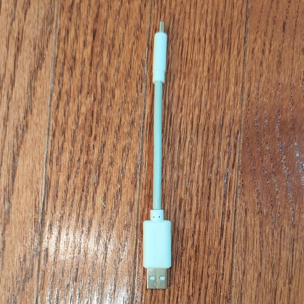 Belkin USB to Micro USB adapter White